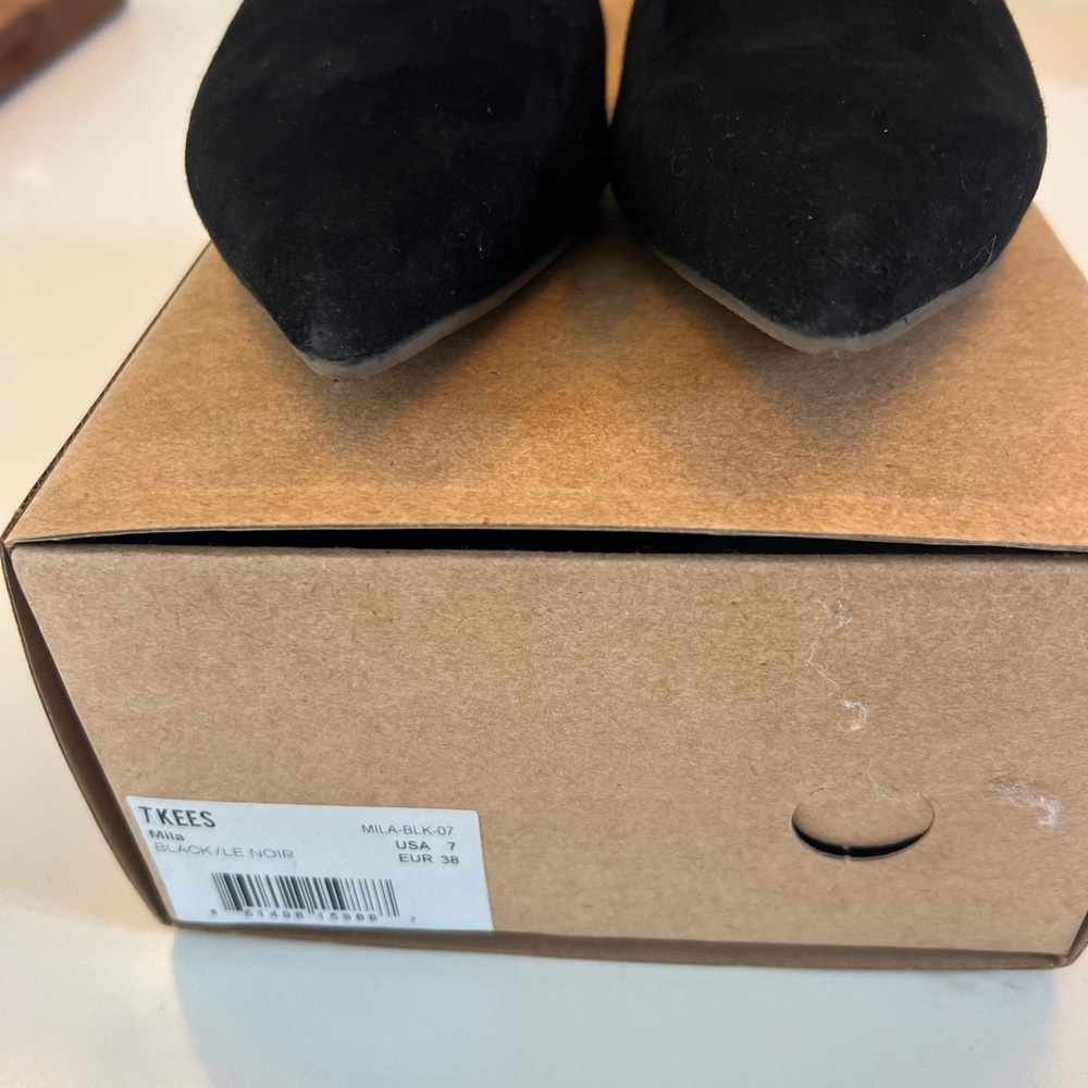 TKEES Black Mila Flats Sleek Design - Picture 2 of 4